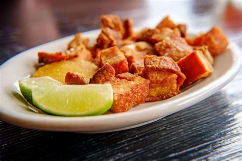  Chicharrón de Cerdo: Một Món Ăn Tan Cạn Vị Bò Ngụm, Thơm Rũi Lên Khắp Sứ